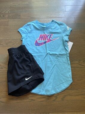 NWT Nike Girls Set size 6